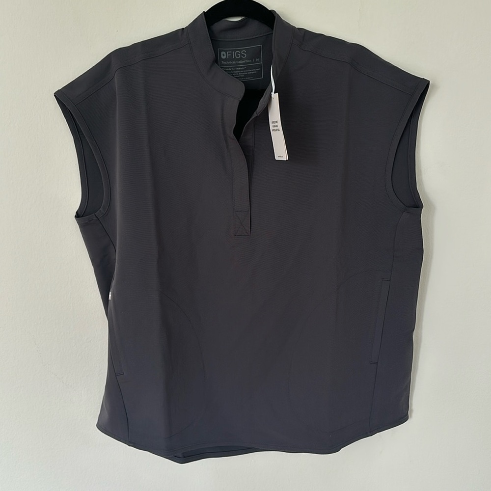 FIGS NWT womens Rafaela scrub top